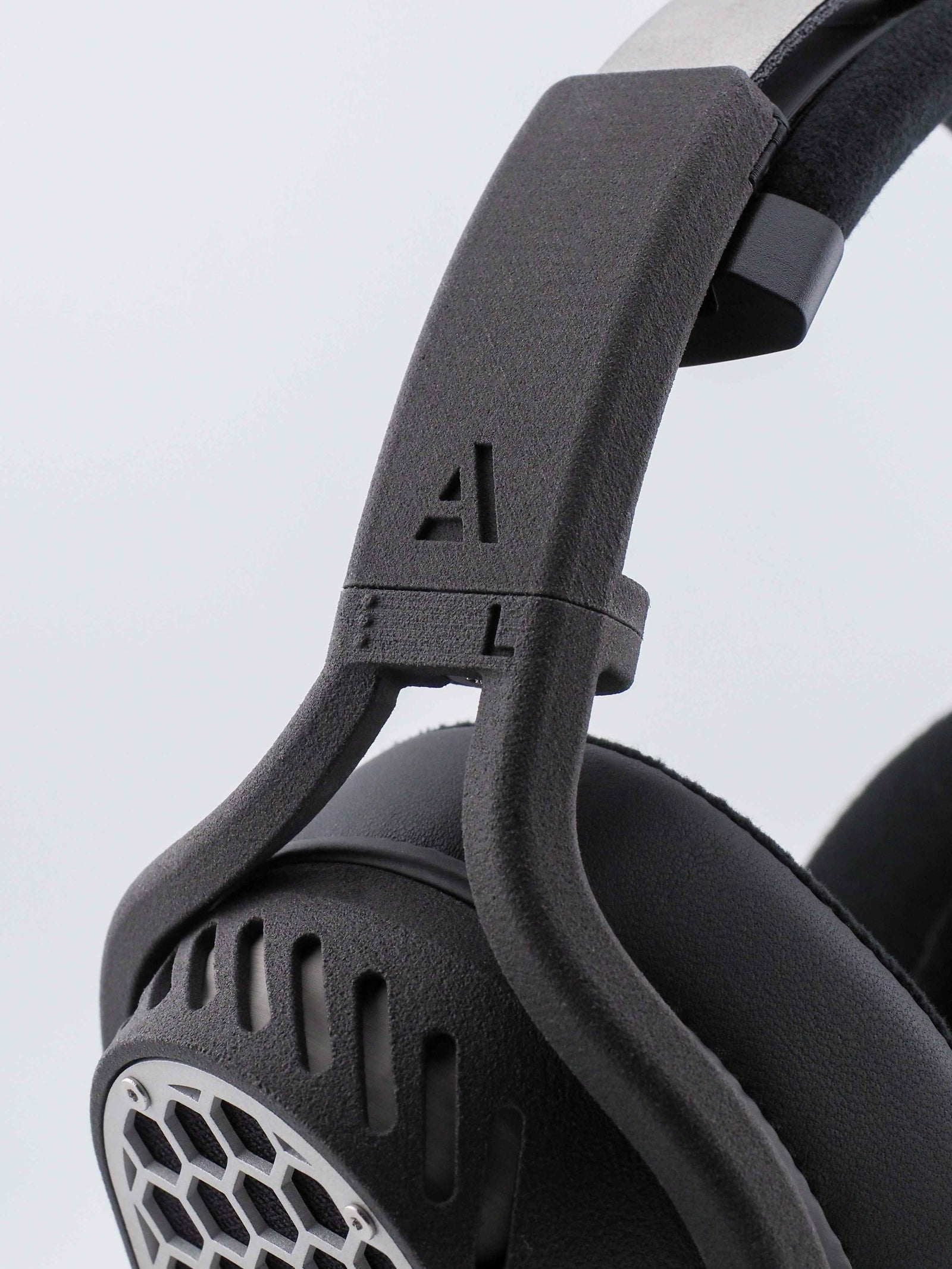 Auribus Acoustics - Sierra Reference - The Source AV