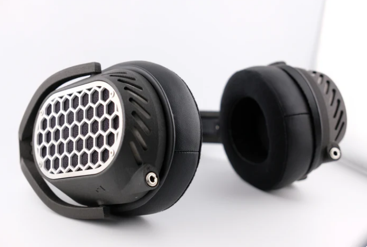 Auribus Acoustics - Sierra Reference - The Source AV