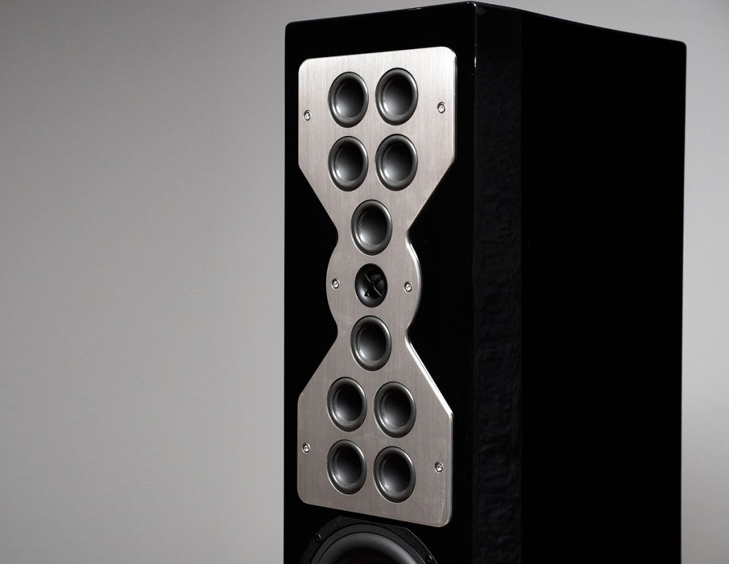 McIntosh - XR100  (Open Box)