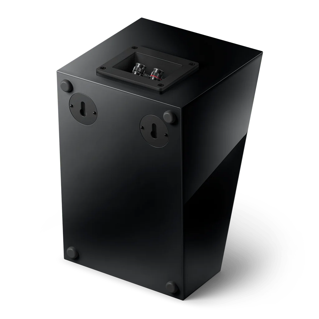 KEF - R8 Meta