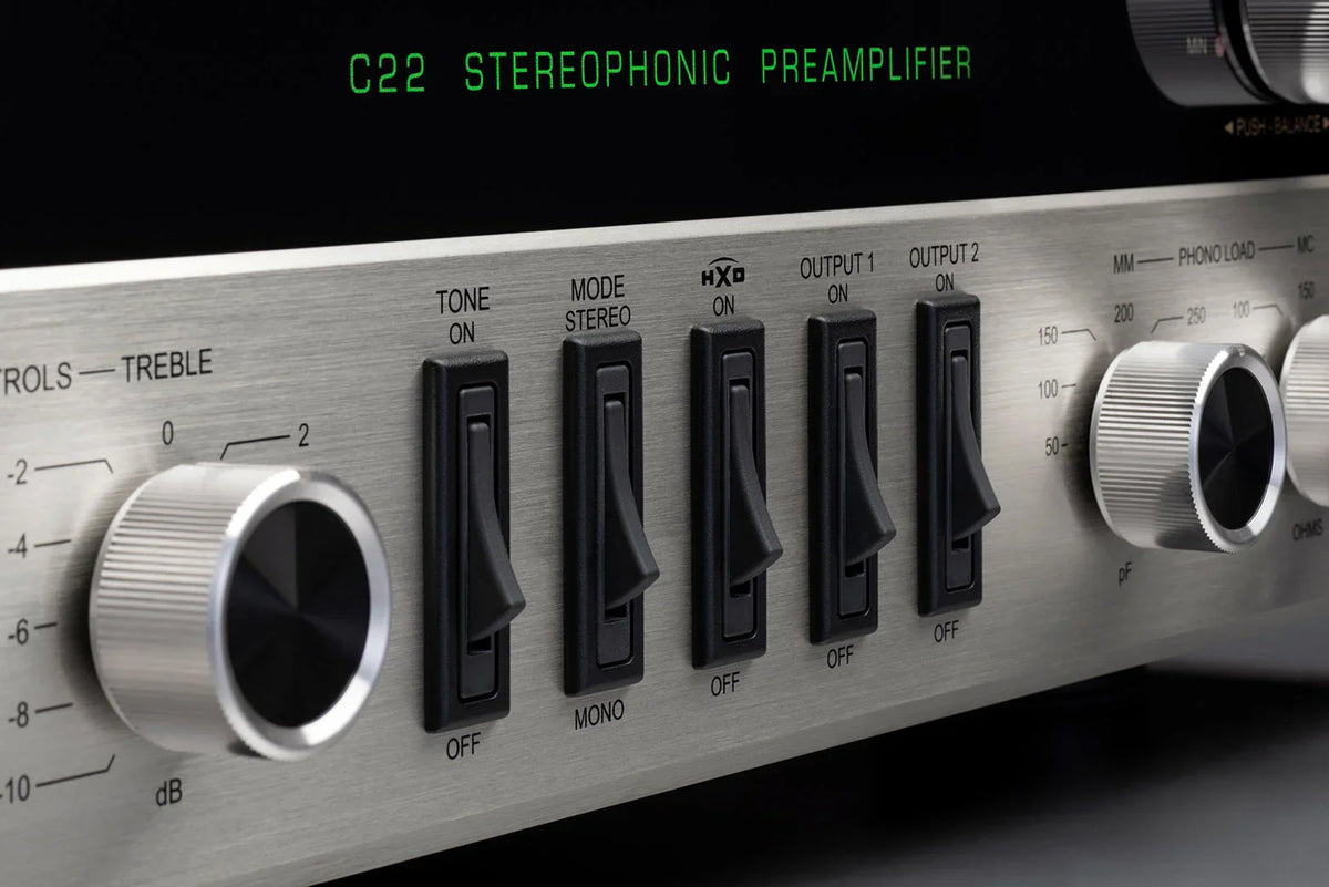 McIntosh - C22 2-Channel Vacuum Tube Preamplifier Mk V